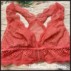 Victoria's Secret Very Sexy Lined Lace Bralette XS